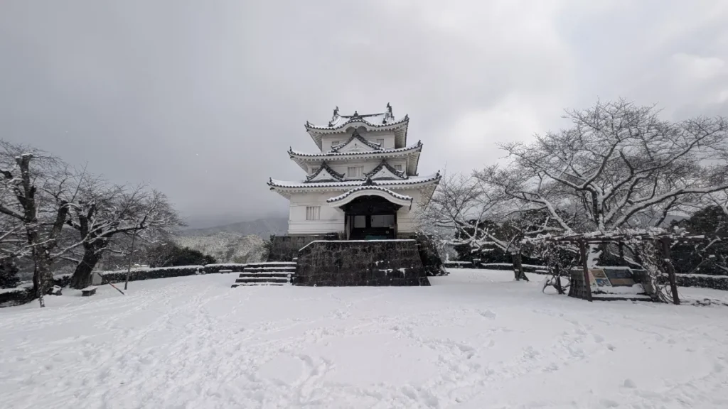 城下町を彩るイルミネーション。宇和島市12月のクリスマス＆年末行事ガイド